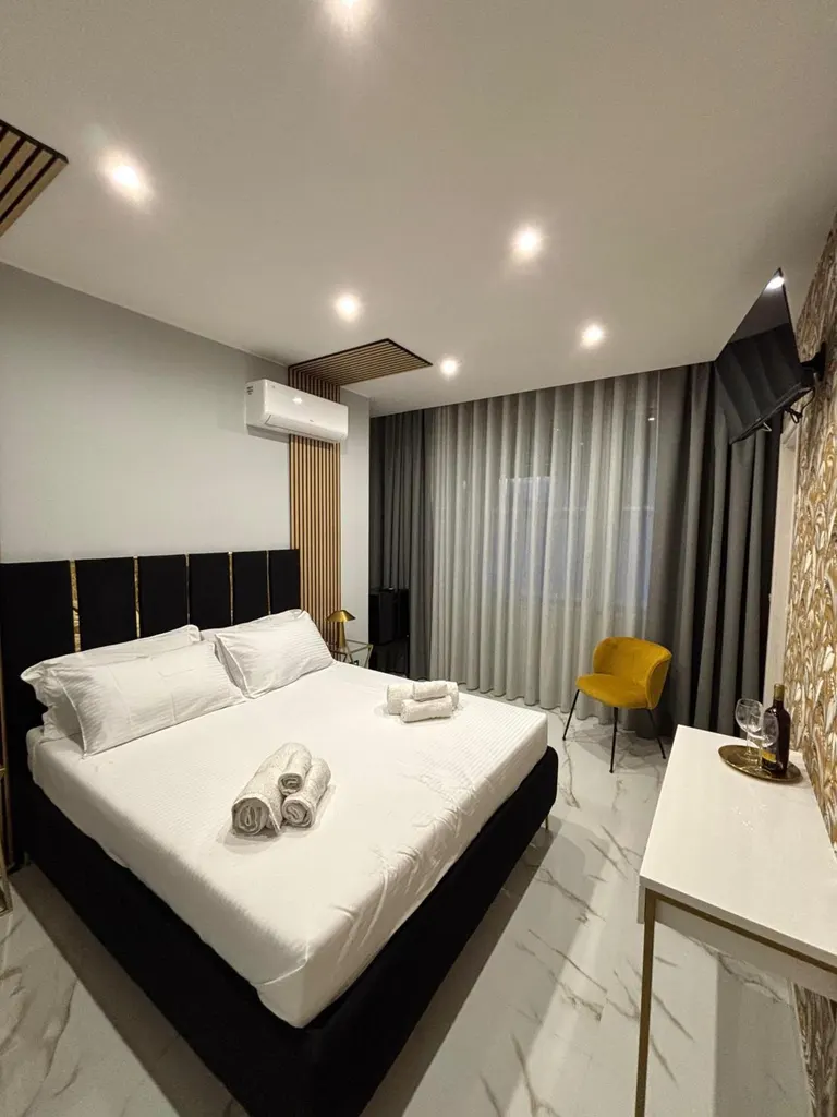 Camera Matrimoniale Superior con letto matrimoniale e vista città - foto 7